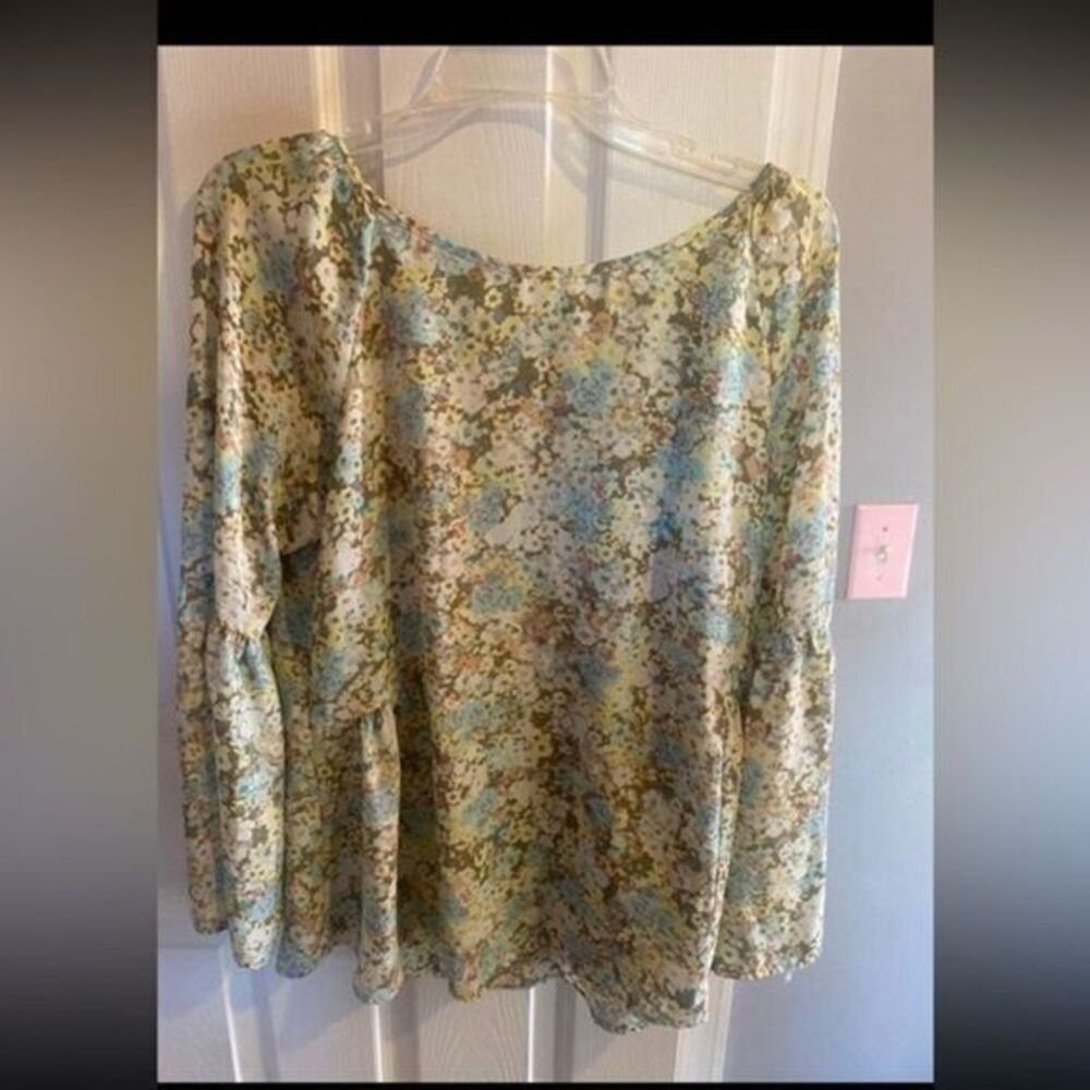 -long sleeve floral blouse‎ woman’s size large